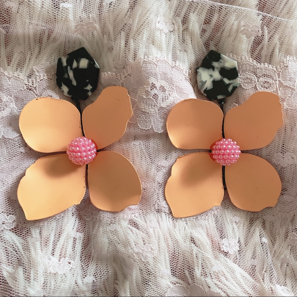 Cute Peach Floral Earrings